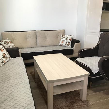 Apartmani Belma Dobra Voda Eksteriør billede