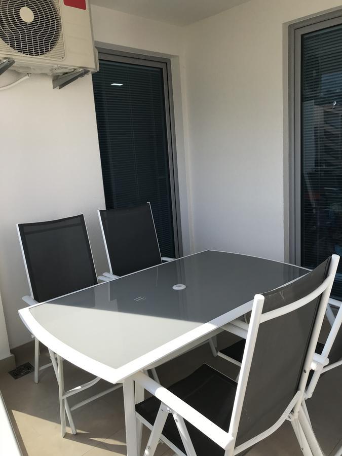 Apartmani Belma Dobra Voda Eksteriør billede