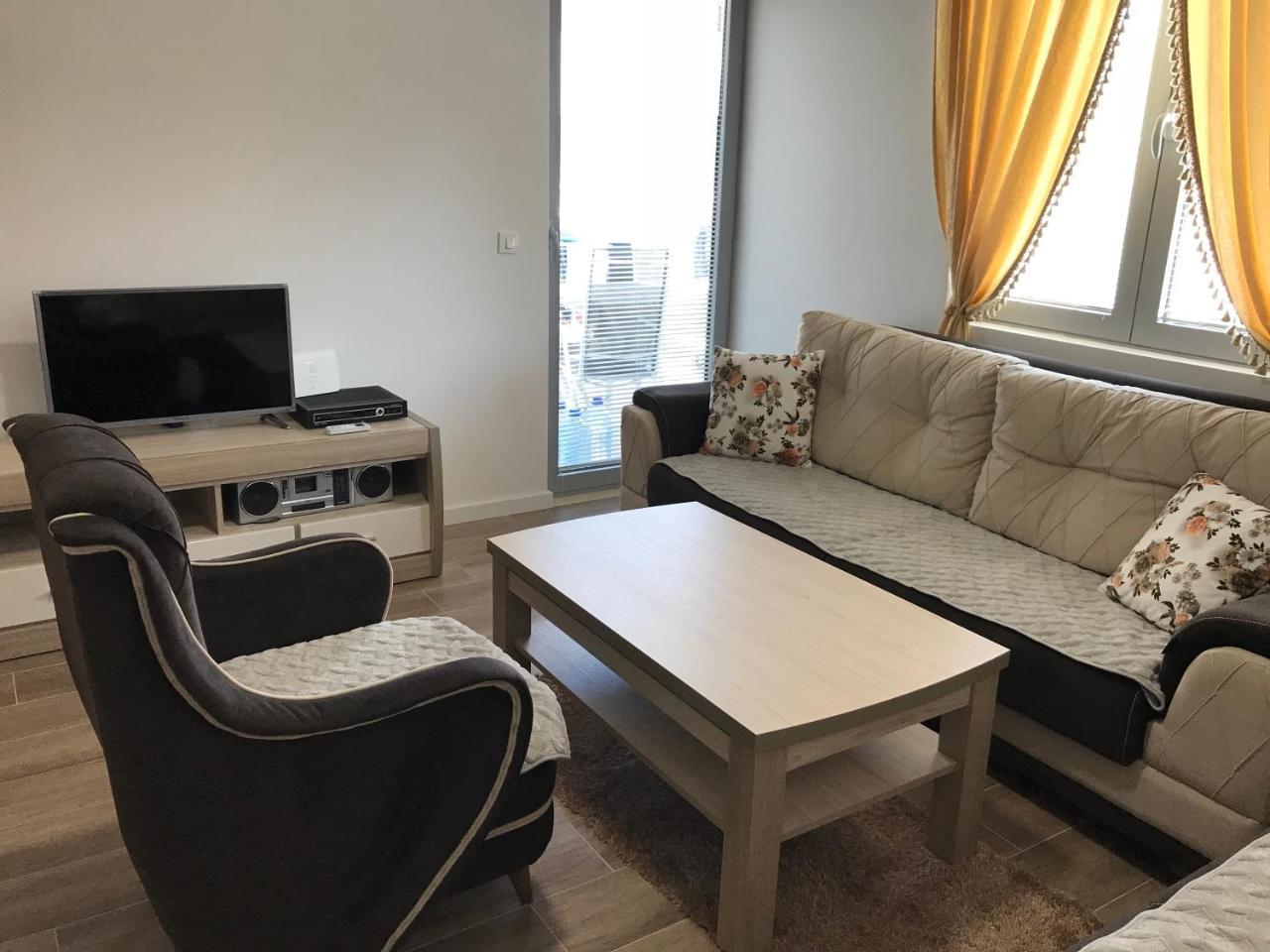 Apartmani Belma Dobra Voda Eksteriør billede